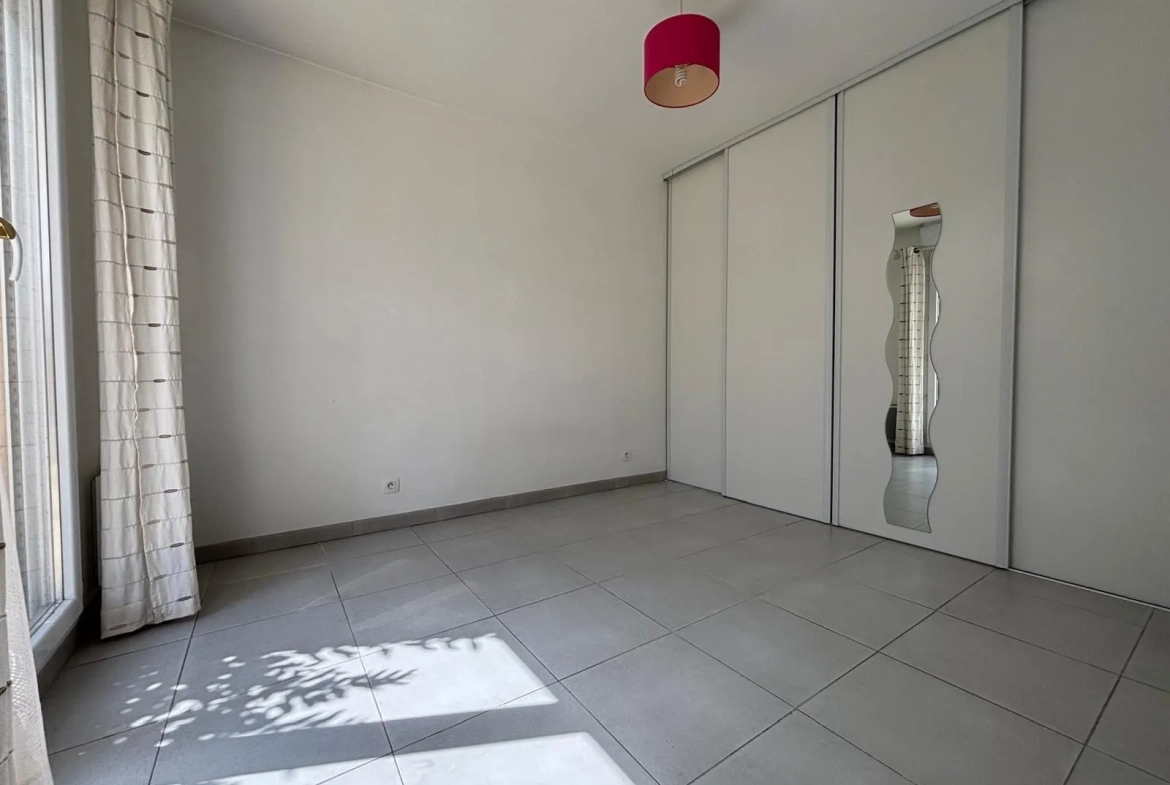 Appartement 2 pièces avec jardin à Tigery - Résidence sécurisée de 2012 