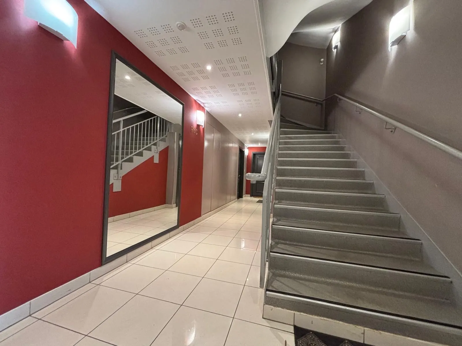 Appartement 2 pièces avec jardin à Tigery - Résidence sécurisée de 2012 