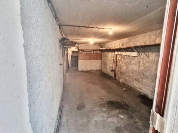 Grand garage de 27 m² en rez-de-chaussée à Perpignan, secteur moulin à vent