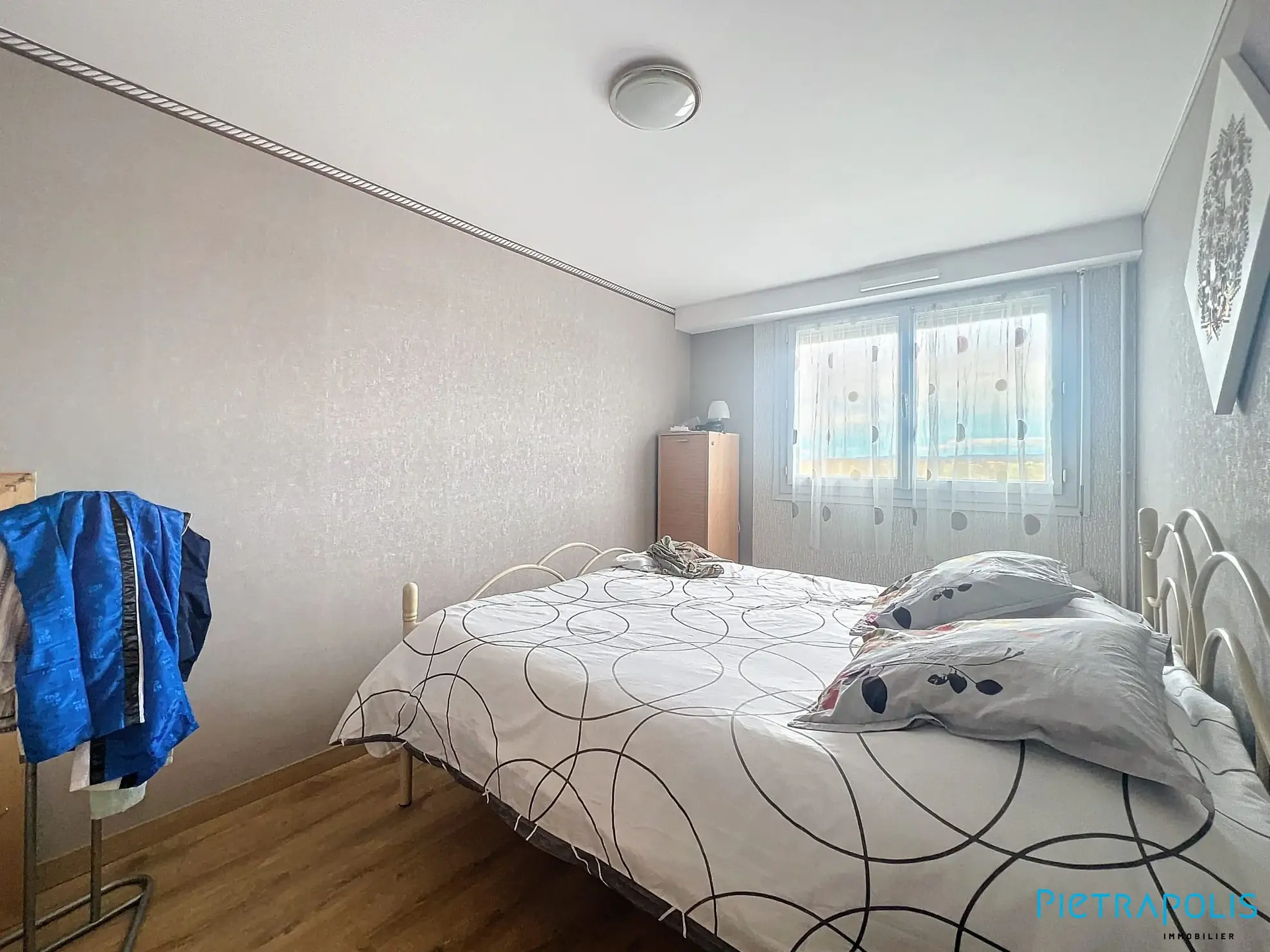 Appartement lumineux de 77 m² avec 2 loggias à Roanne – Quartier calme 