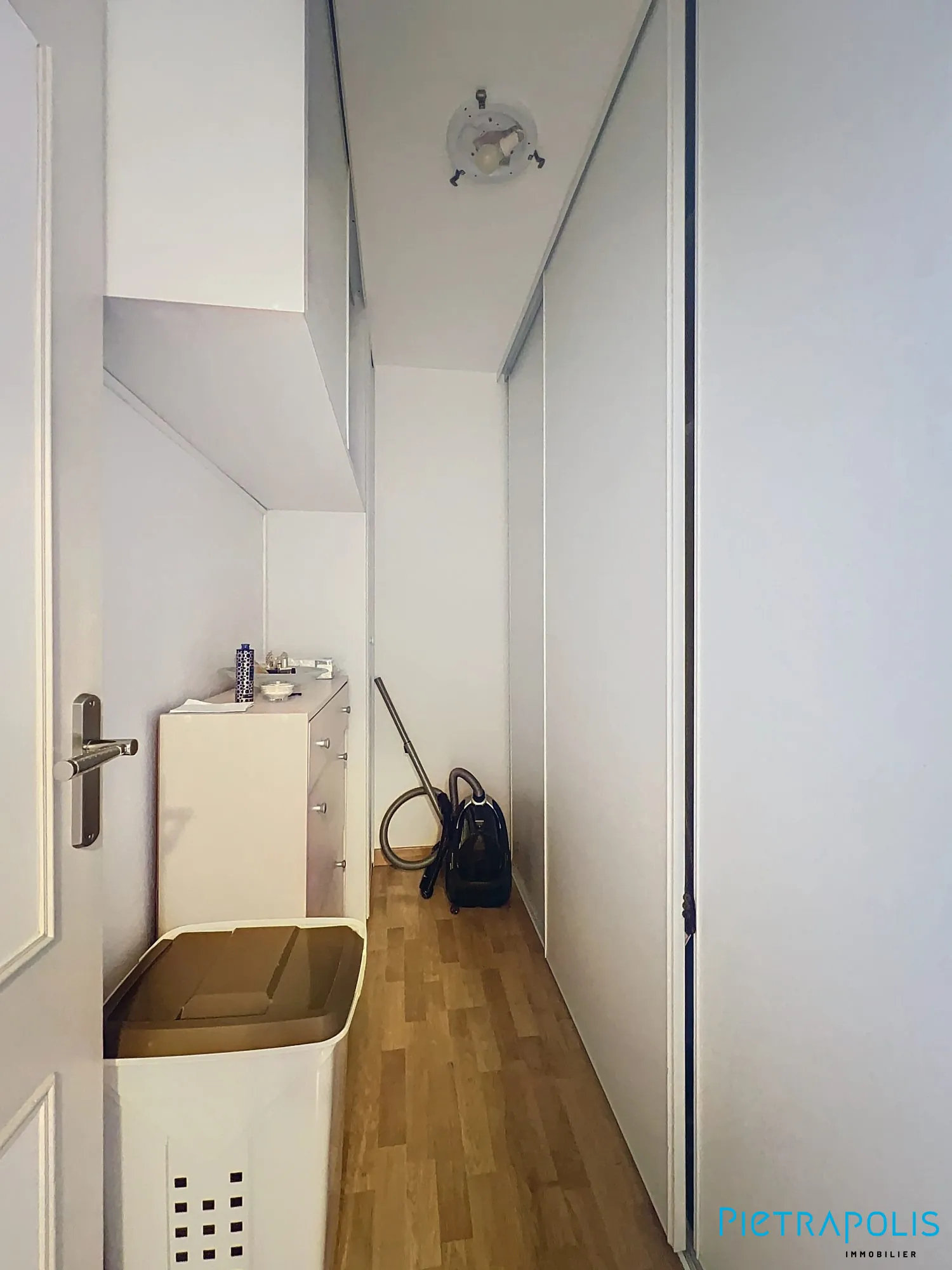 Appartement lumineux de 77 m² avec 2 loggias à Roanne – Quartier calme 