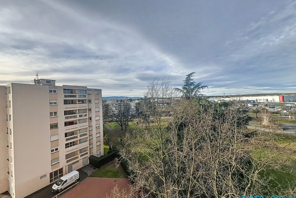 Appartement lumineux de 77 m² avec 2 loggias à Roanne – Quartier calme 