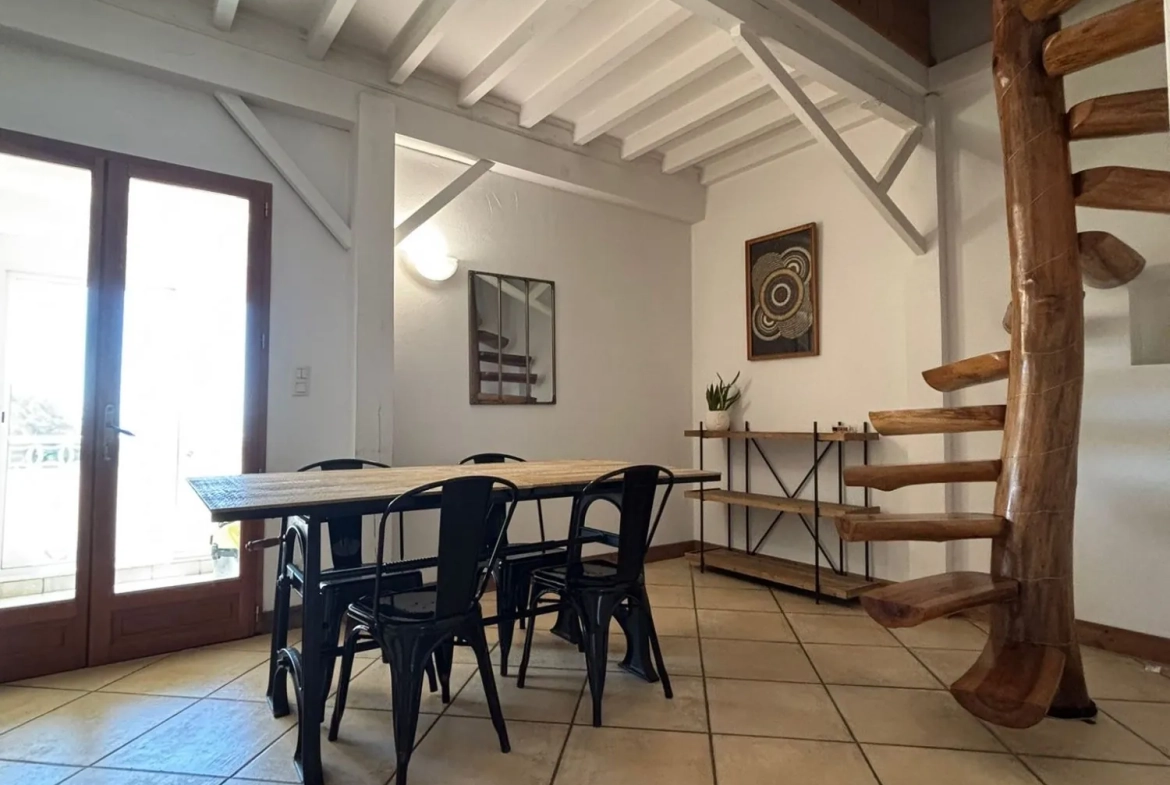 Maison à vendre avec vue spectaculaire dans la Montagne Noire près de Carcassonne 