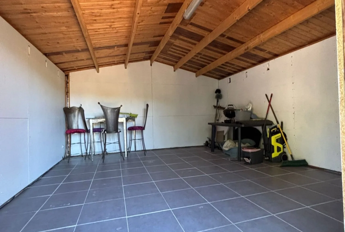 Maison à vendre avec vue spectaculaire dans la Montagne Noire près de Carcassonne 