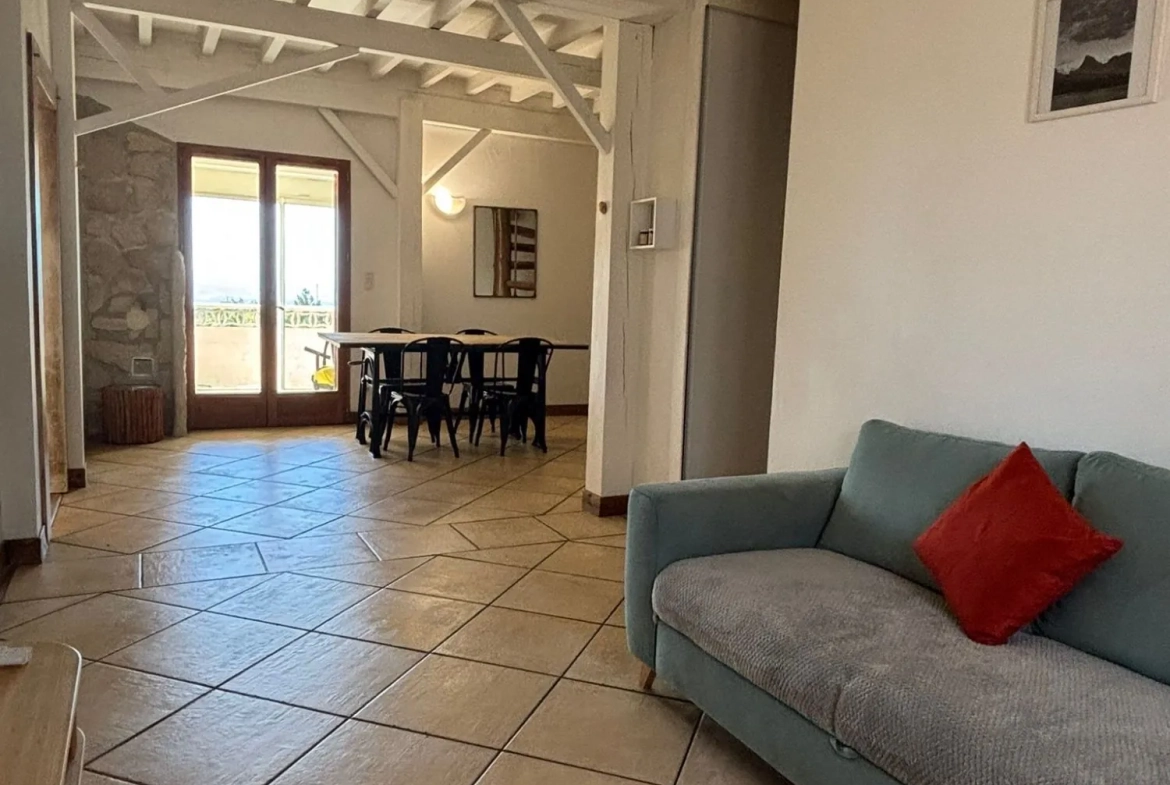 Maison à vendre avec vue spectaculaire dans la Montagne Noire près de Carcassonne 