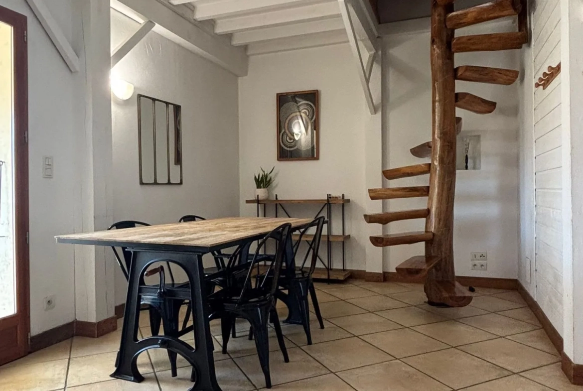 Maison à vendre avec vue spectaculaire dans la Montagne Noire près de Carcassonne 