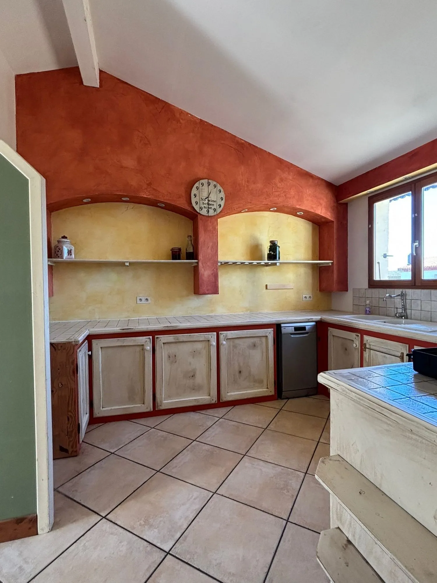 Maison à vendre avec vue spectaculaire dans la Montagne Noire près de Carcassonne 