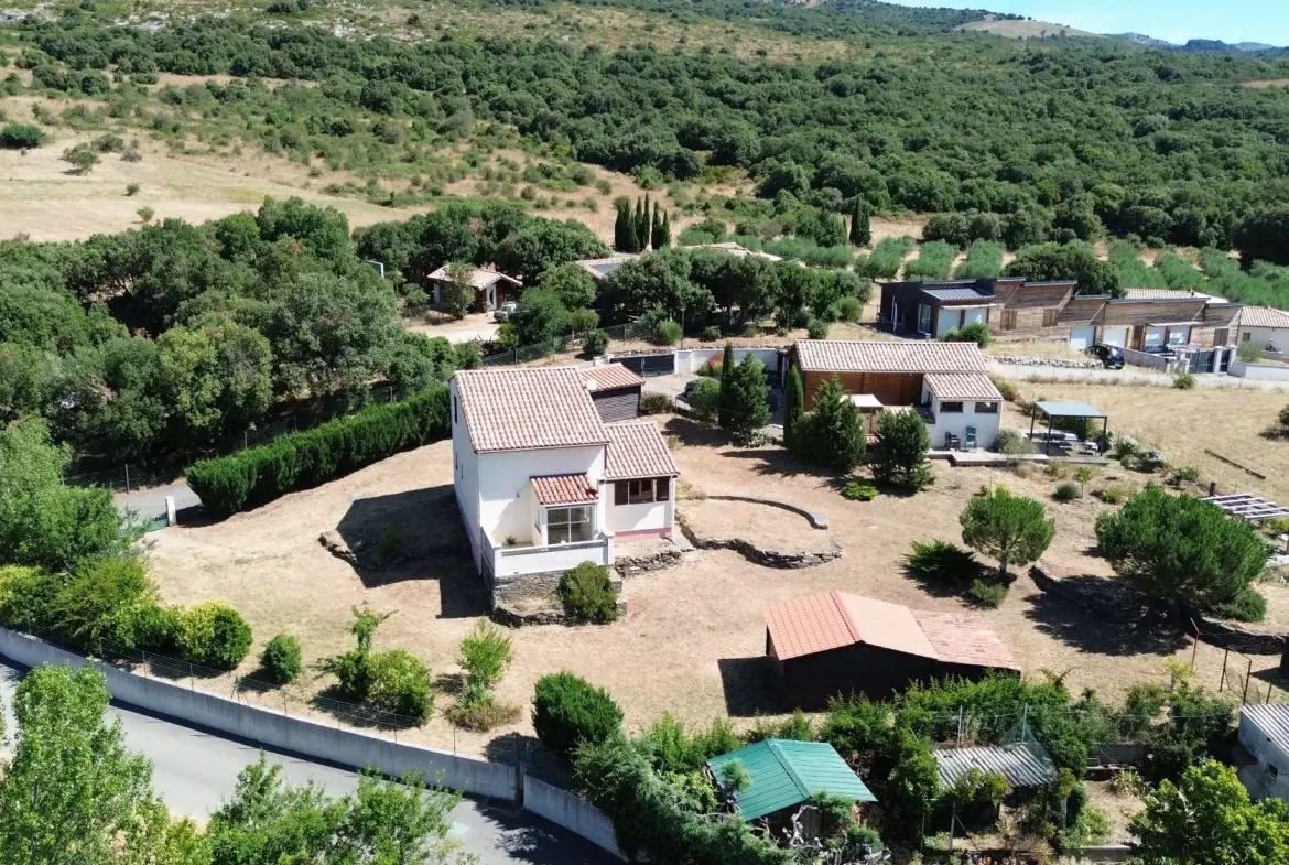 Maison à vendre avec vue spectaculaire dans la Montagne Noire près de Carcassonne 