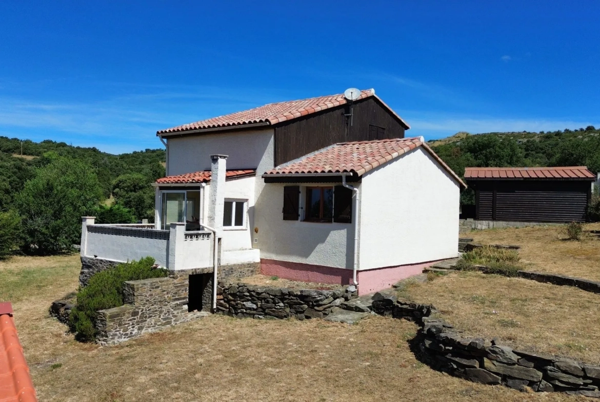 Maison à vendre avec vue spectaculaire dans la Montagne Noire près de Carcassonne 