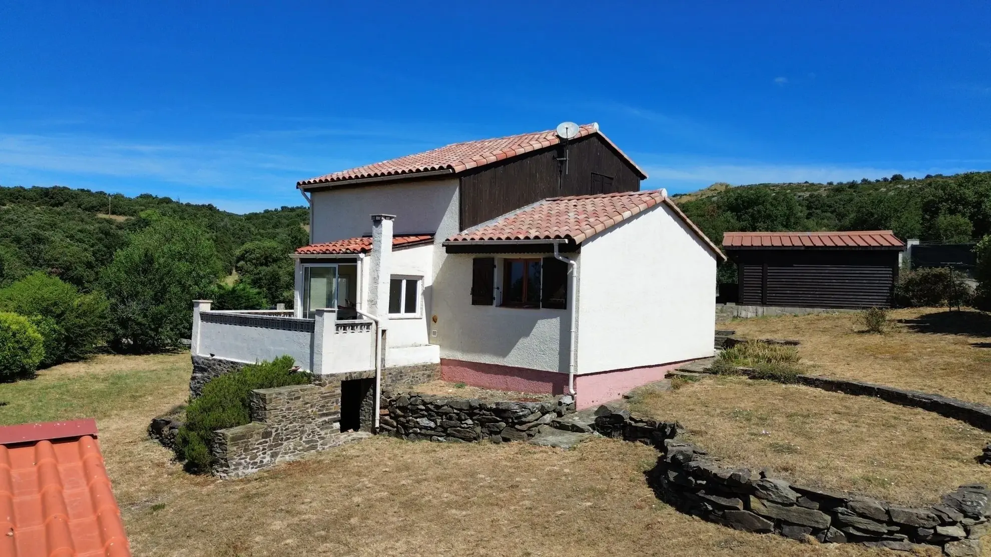 Maison à vendre avec vue spectaculaire dans la Montagne Noire près de Carcassonne 