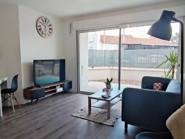 Appartement T2 de 42 m² avec terrasse et parking à Mérignac