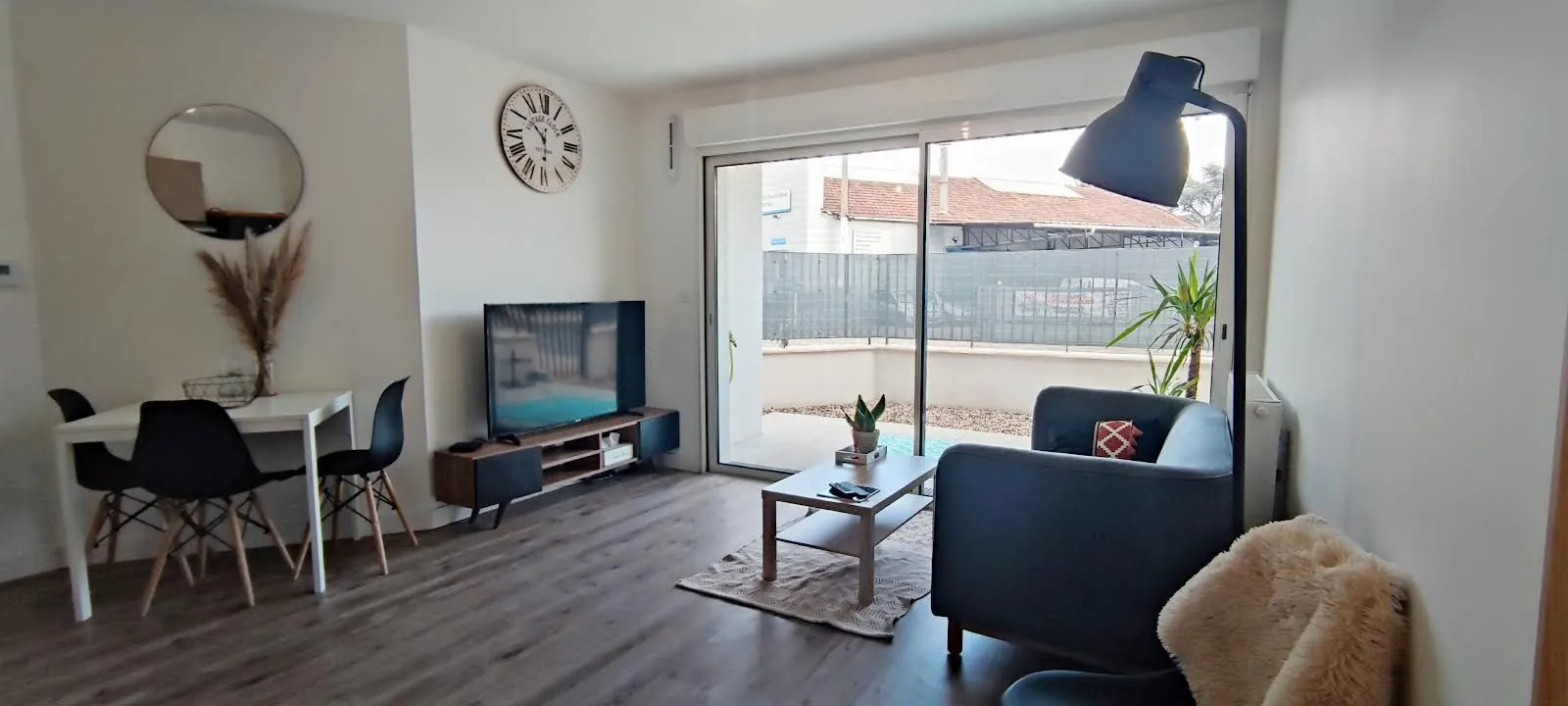 Appartement T2 de 42 m² avec terrasse et parking à Mérignac 