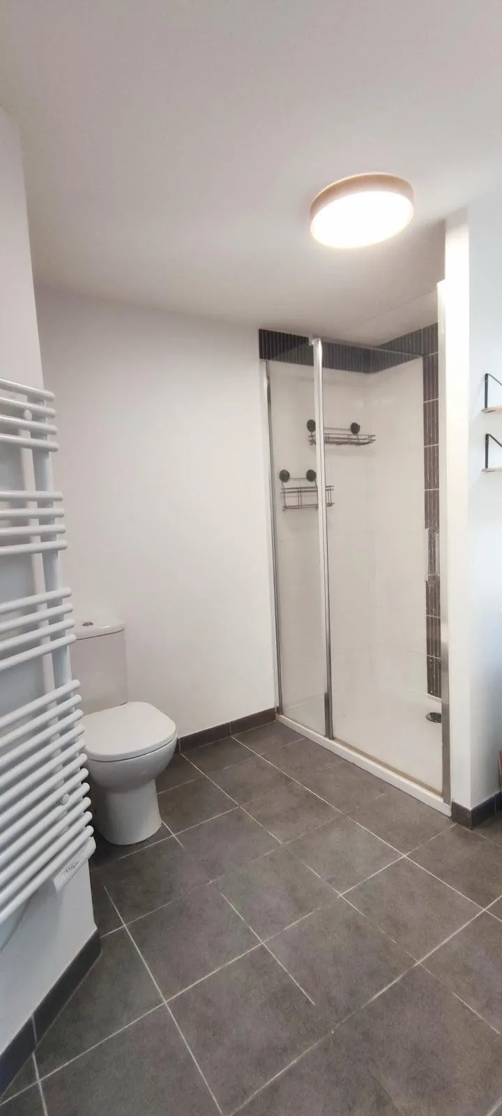 Appartement T2 de 42 m² avec terrasse et parking à Mérignac 