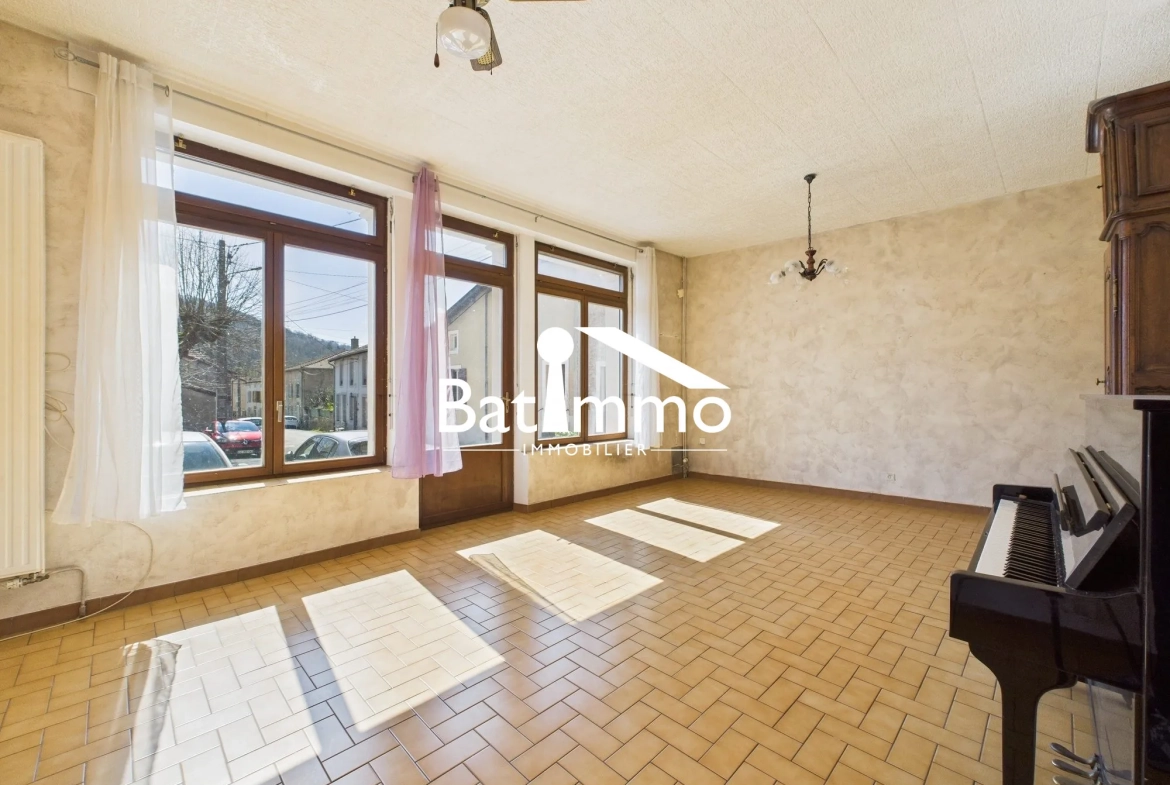 Maison à vendre à Onville - 165 m² avec vue campagne et potentiel de rénovation 