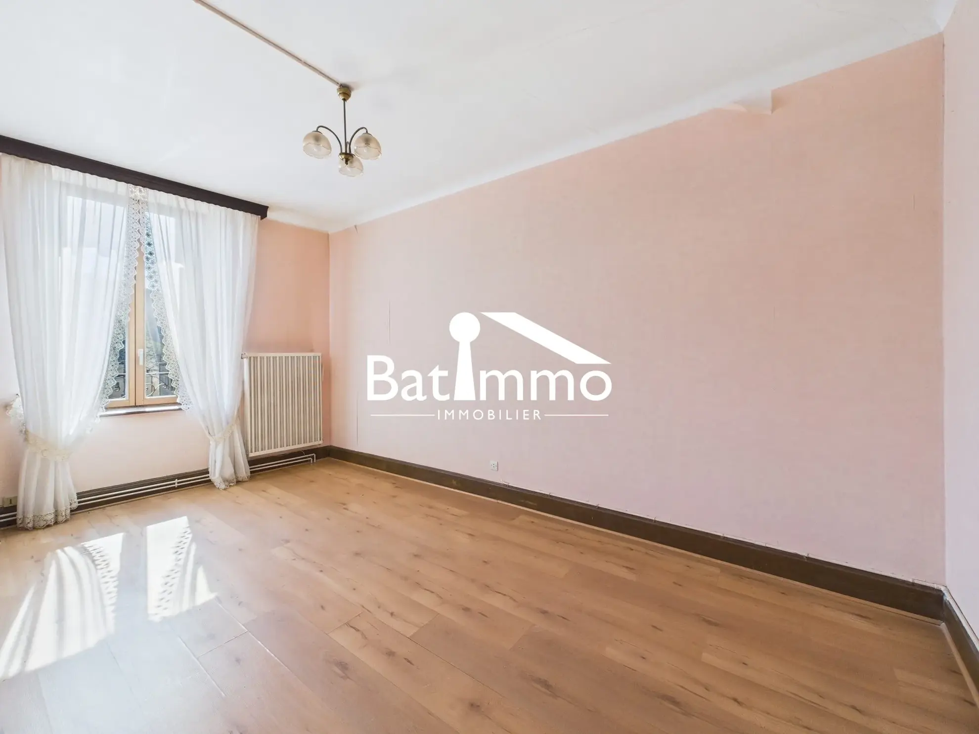 Maison à vendre à Onville - 165 m² avec vue campagne et potentiel de rénovation 