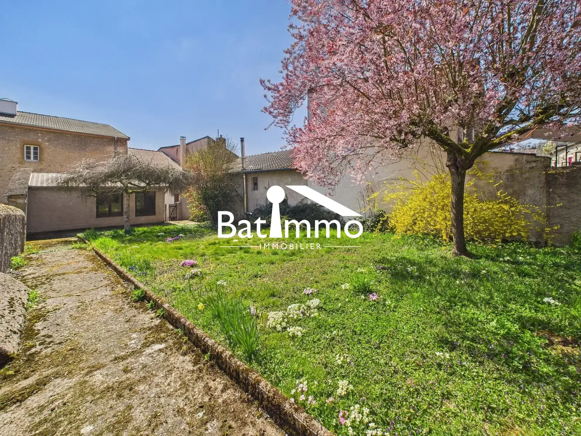 Maison à vendre à Onville - 165 m² avec vue campagne et potentiel de rénovation 