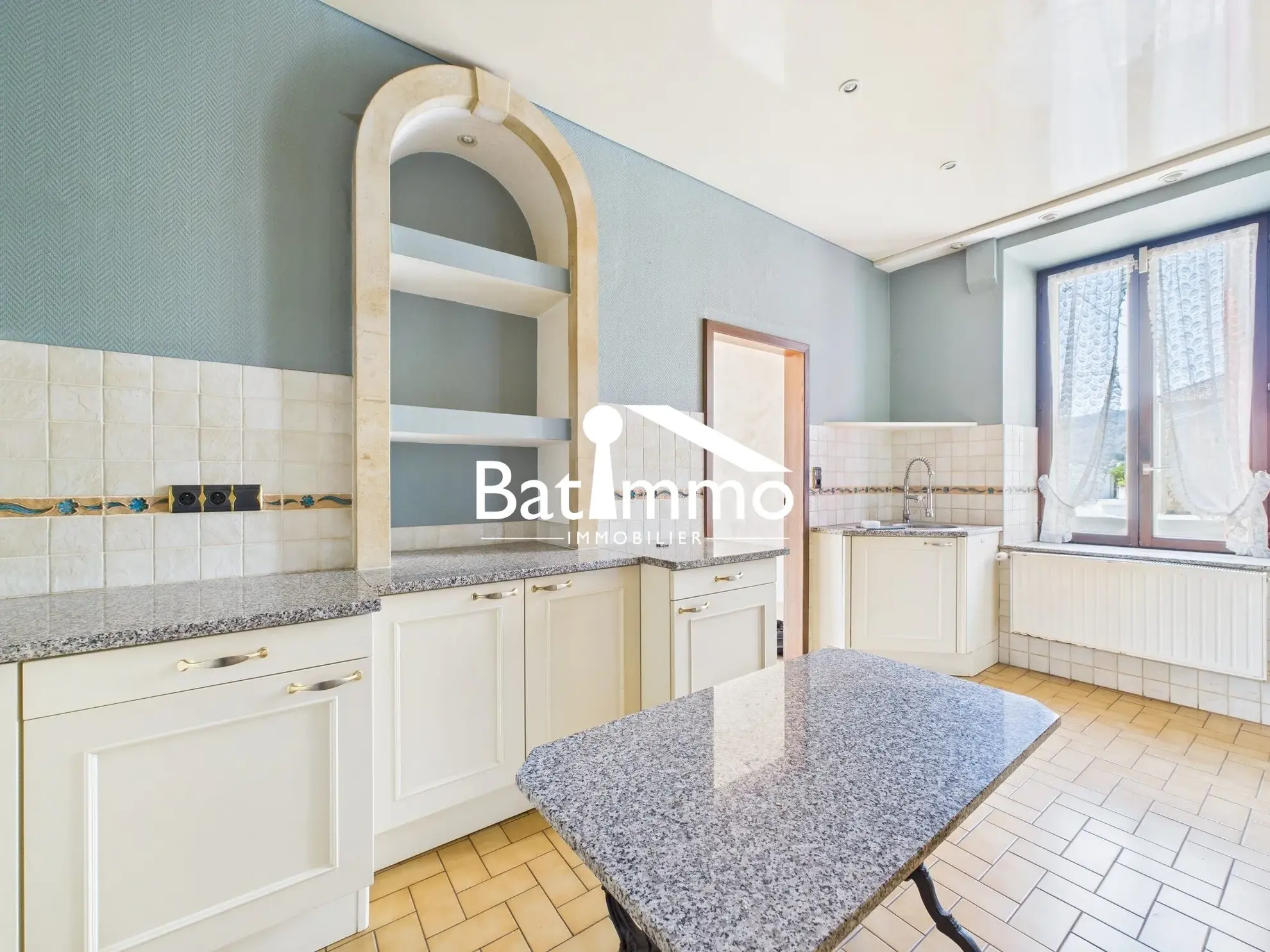 Maison à vendre à Onville - 165 m² avec vue campagne et potentiel de rénovation 