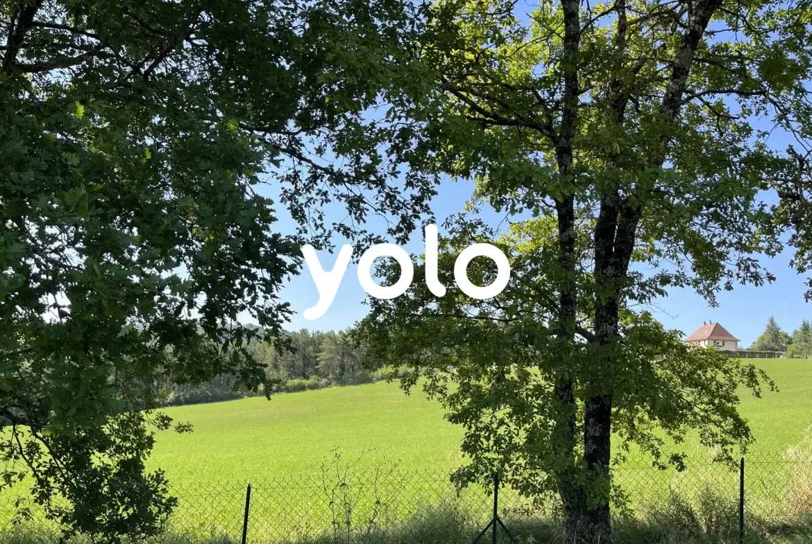 Terrain à vendre à Bassillac et Auberoche, 926 m², environnement calme et verdoyant à proximité de Périgueux 