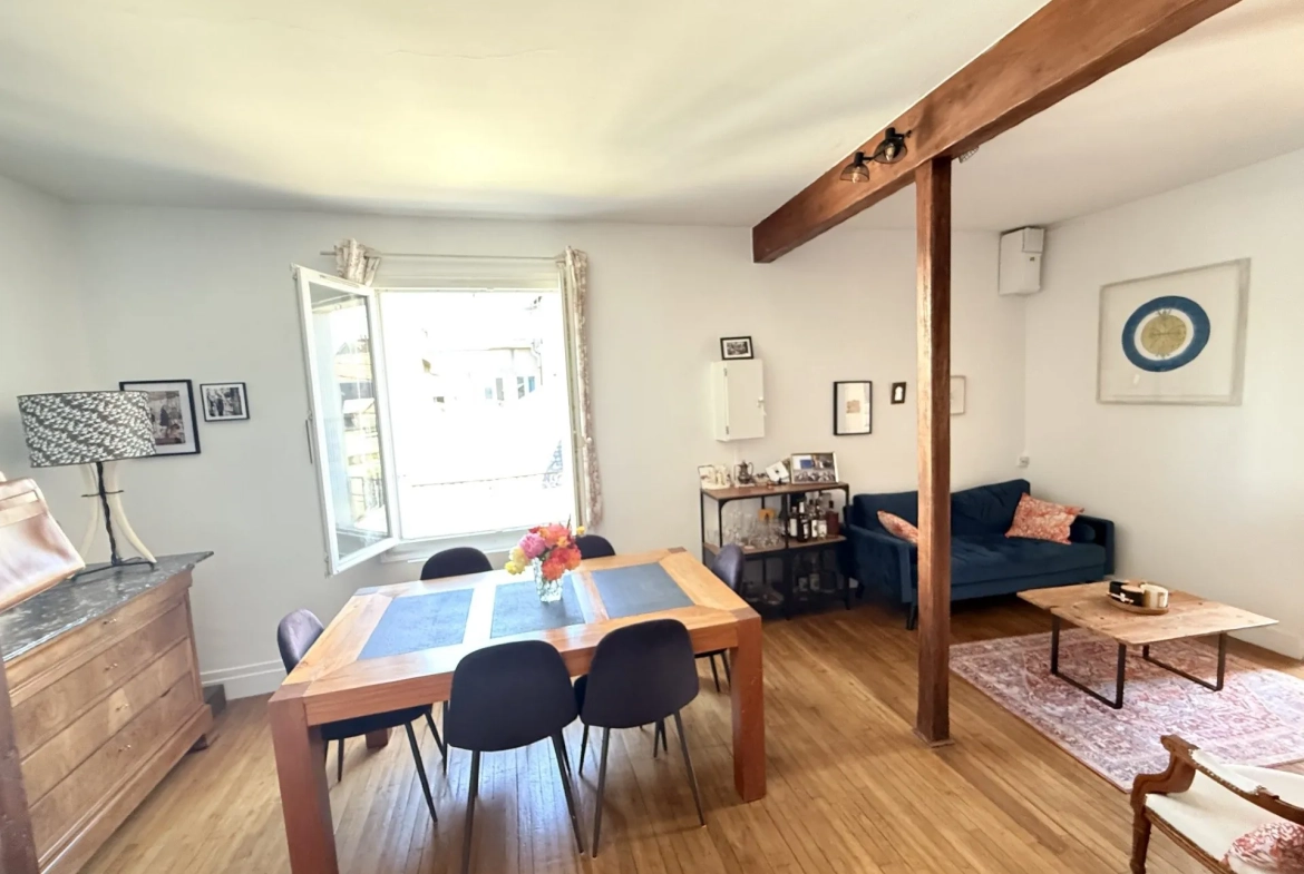 Appartement T2 Bis à vendre à Tours proche Place RABELAIS - Charme ancien 