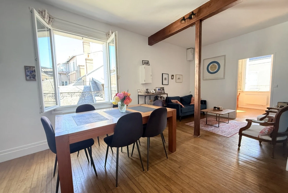 Appartement T2 Bis à vendre à Tours proche Place RABELAIS - Charme ancien 