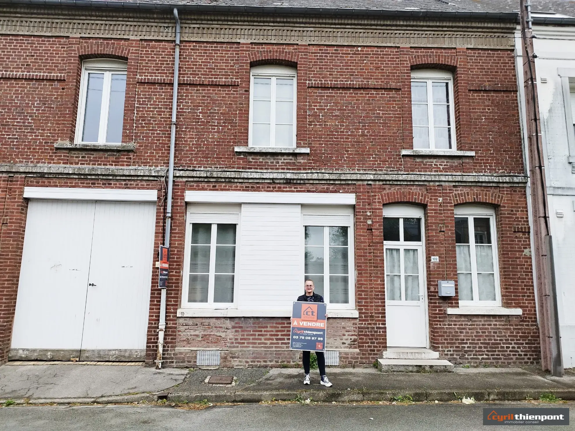 Charmante maison de ville à Friville-Escarbotin avec garage, jardin et potentiel de rénovation 