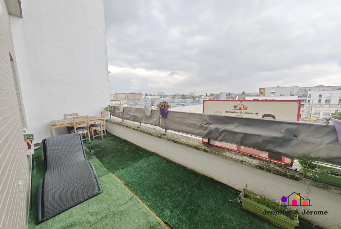 Appartement T2 avec terrasse, parking à Stains – Quartier Le Château de la Motte 
