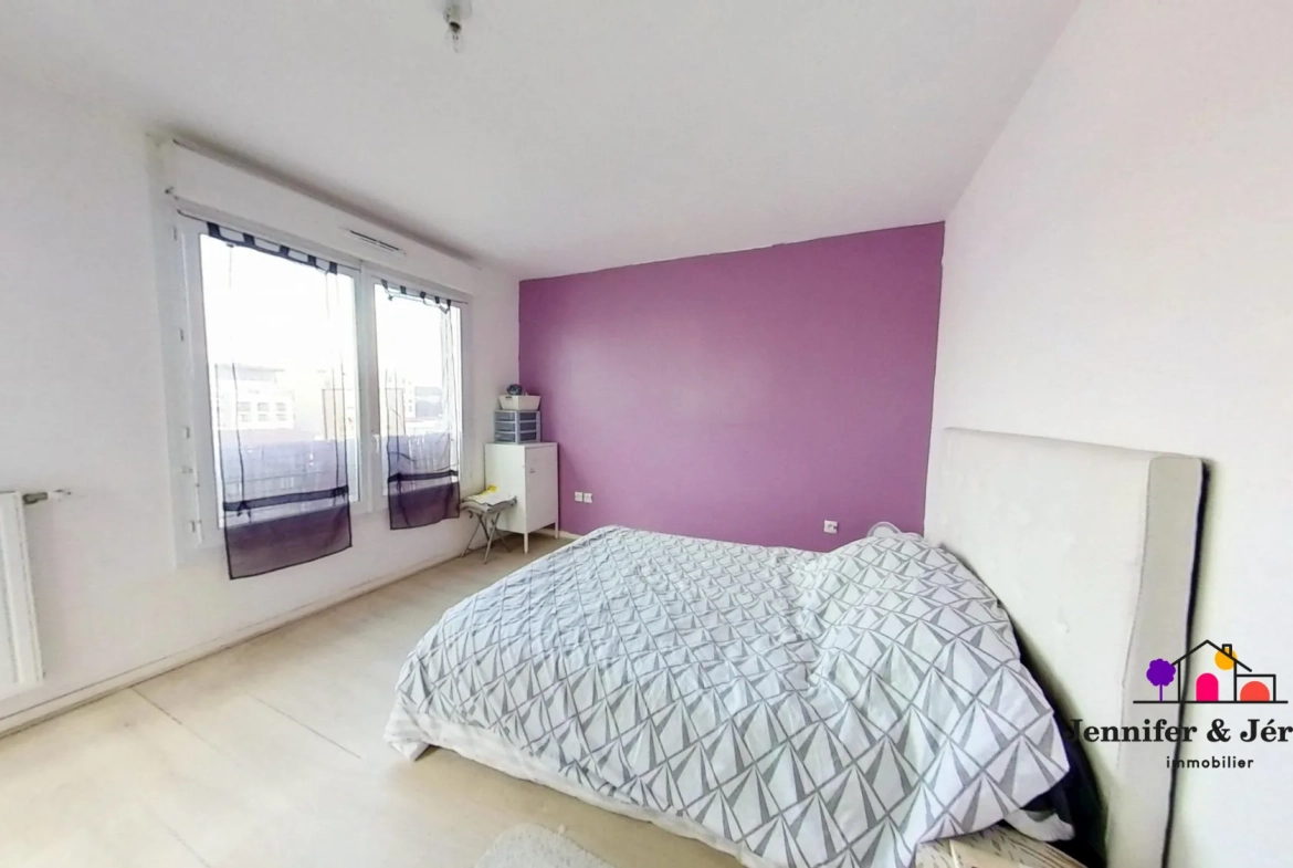 Appartement T2 avec terrasse, parking à Stains – Quartier Le Château de la Motte 
