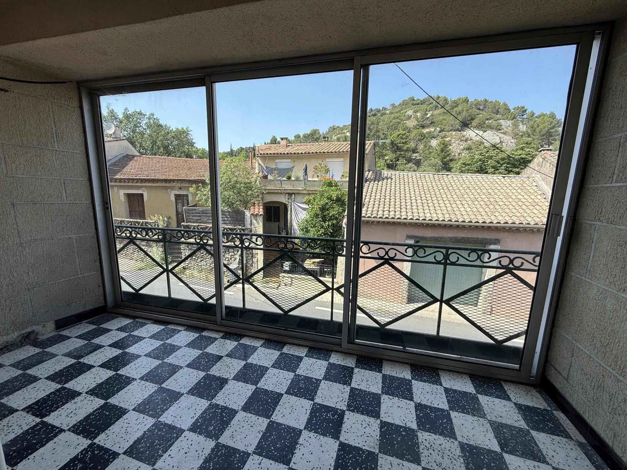 Maison de 147 m² avec grand garage et jardin en vente à Clermont l'Hérault 