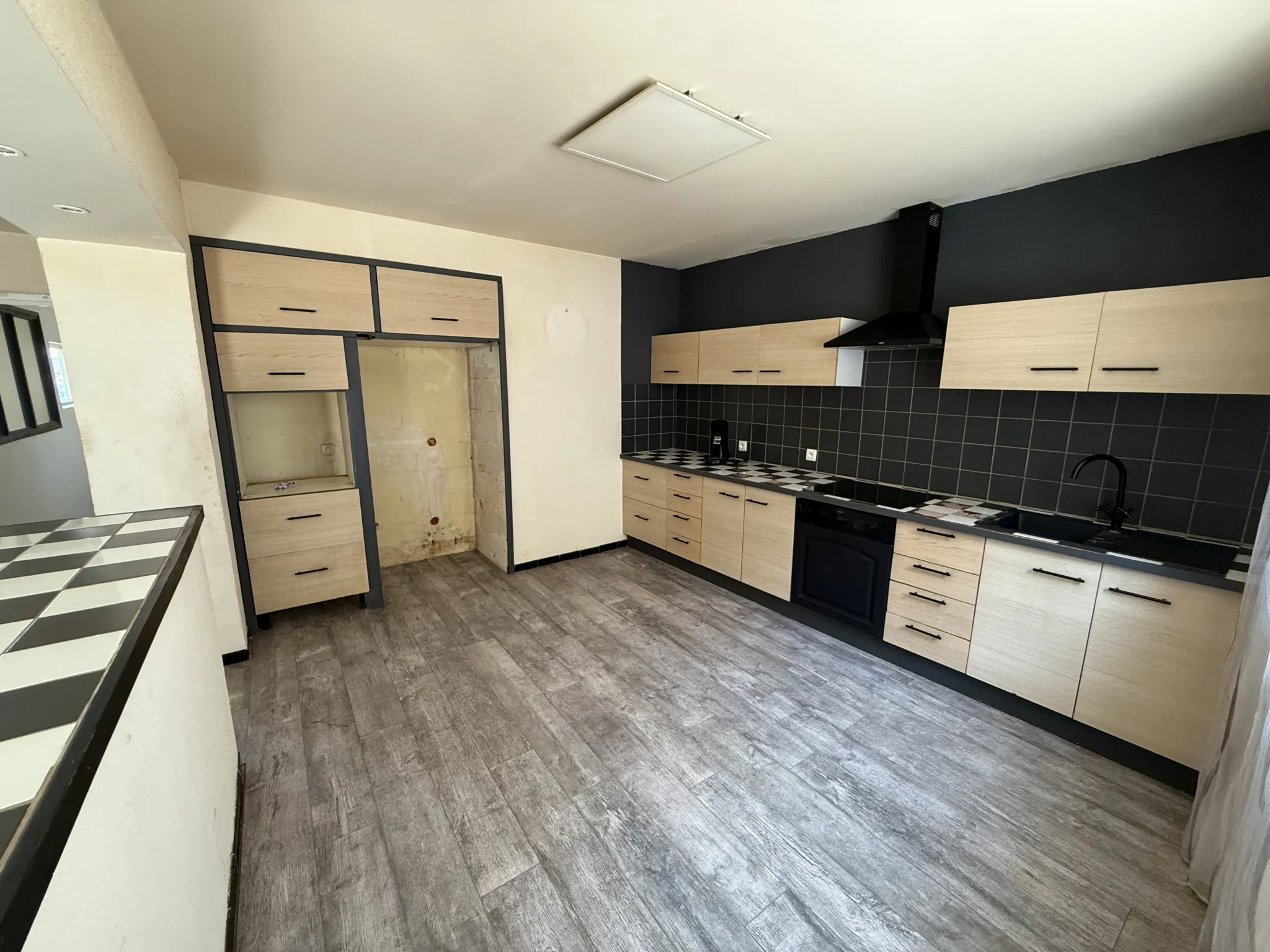 Maison de 147 m² avec grand garage et jardin en vente à Clermont l'Hérault 