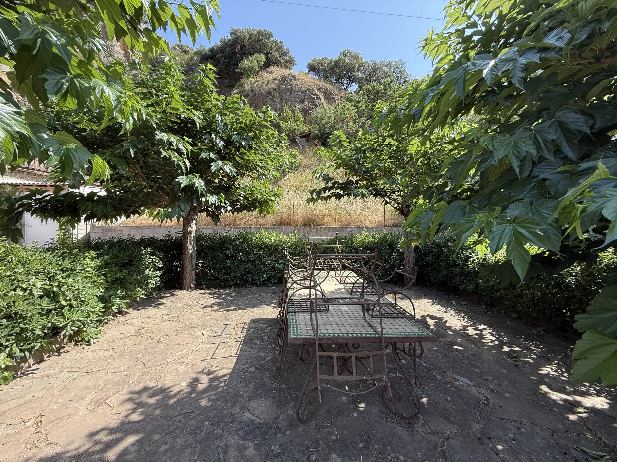Maison de 147 m² avec grand garage et jardin en vente à Clermont l'Hérault 