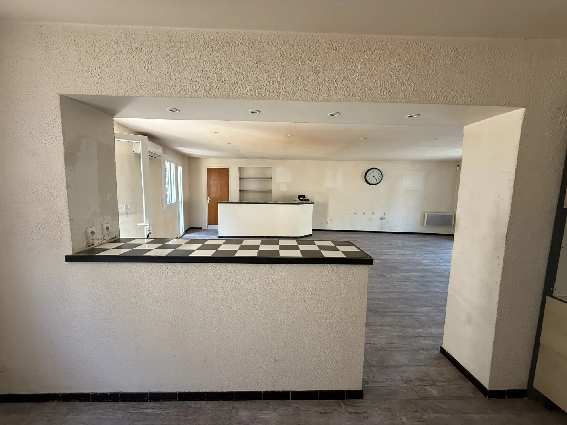 Maison de 147 m² avec grand garage et jardin en vente à Clermont l'Hérault 