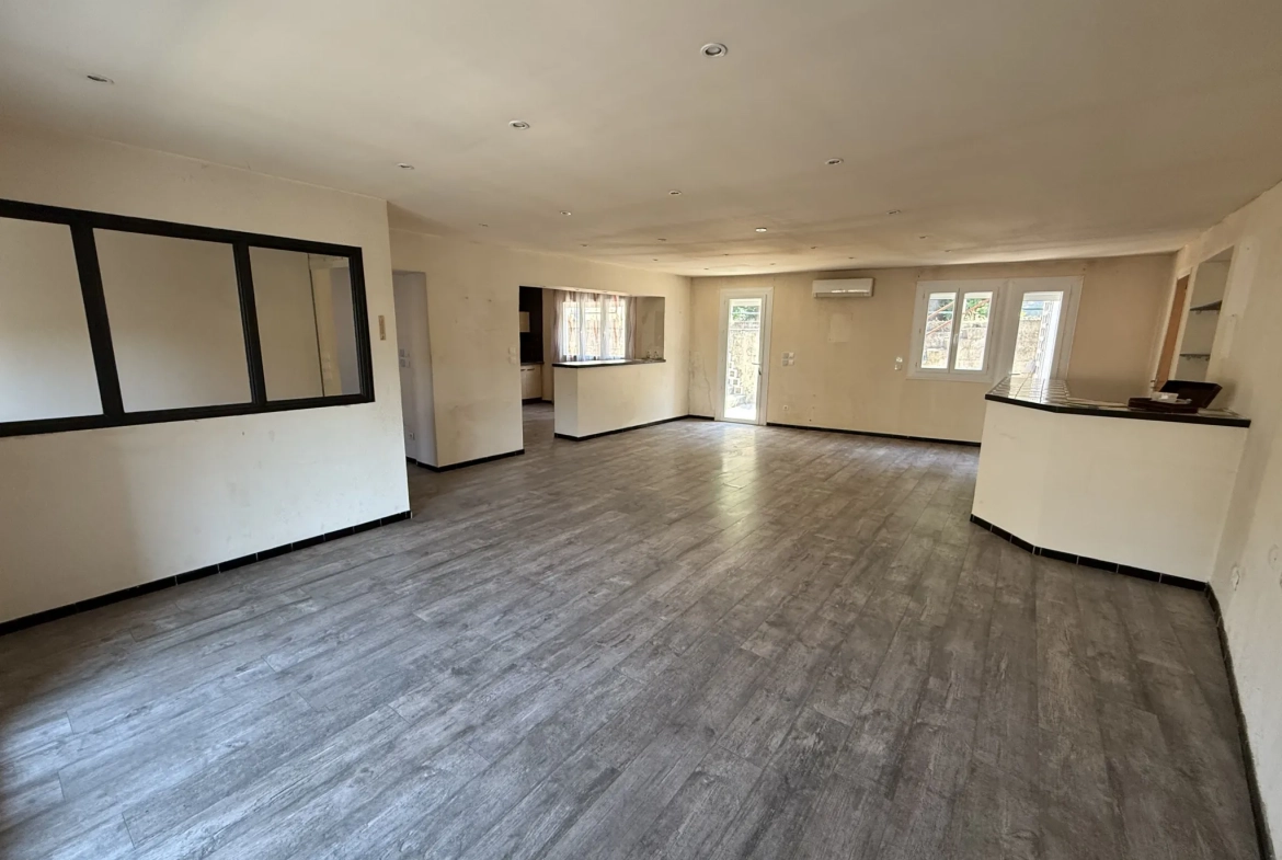 Maison de 147 m² avec grand garage et jardin en vente à Clermont l'Hérault 