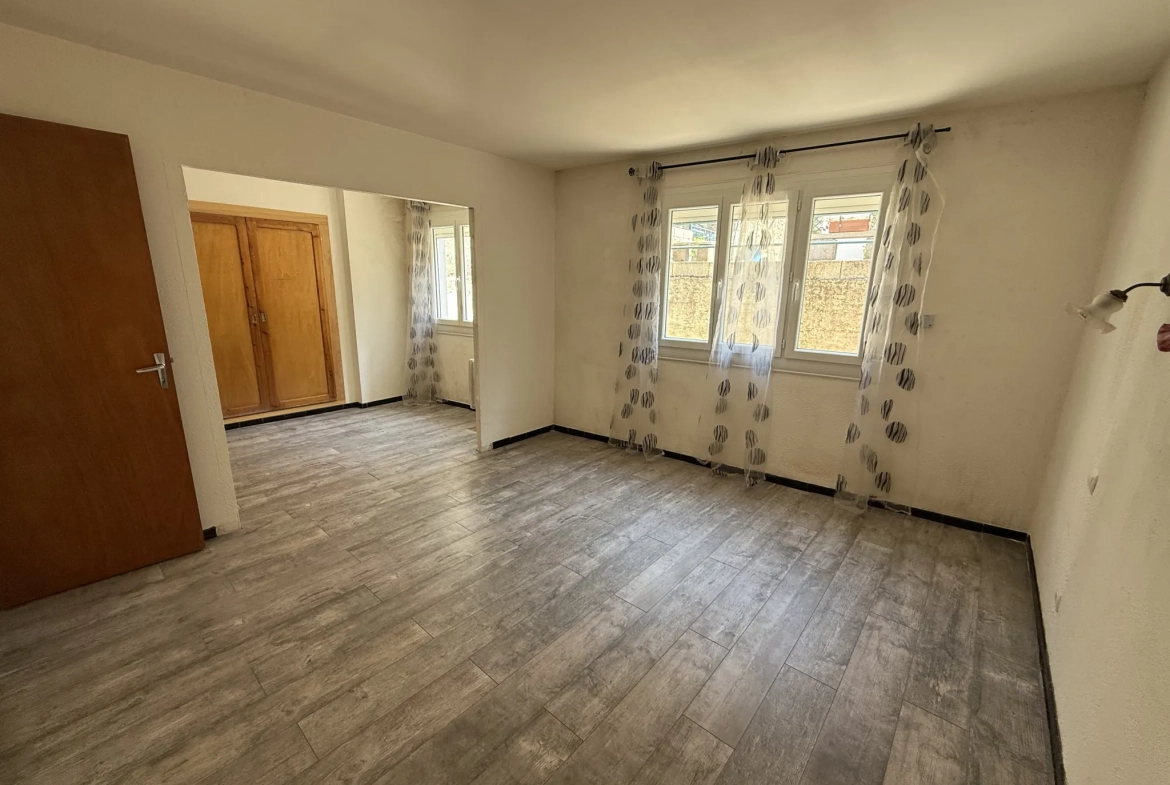 Maison de 147 m² avec grand garage et jardin en vente à Clermont l'Hérault 