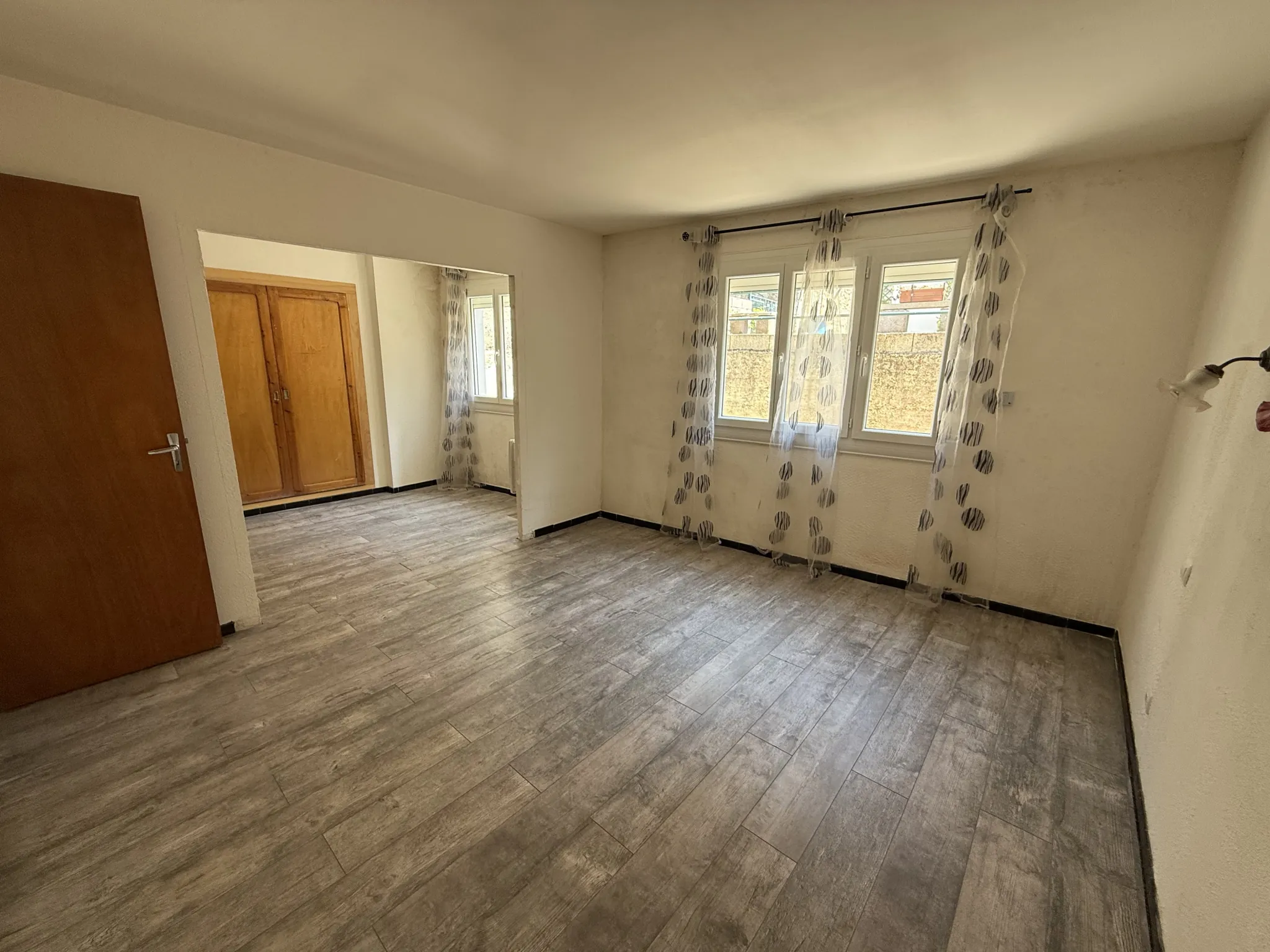 Maison de 147 m² avec grand garage et jardin en vente à Clermont l'Hérault 