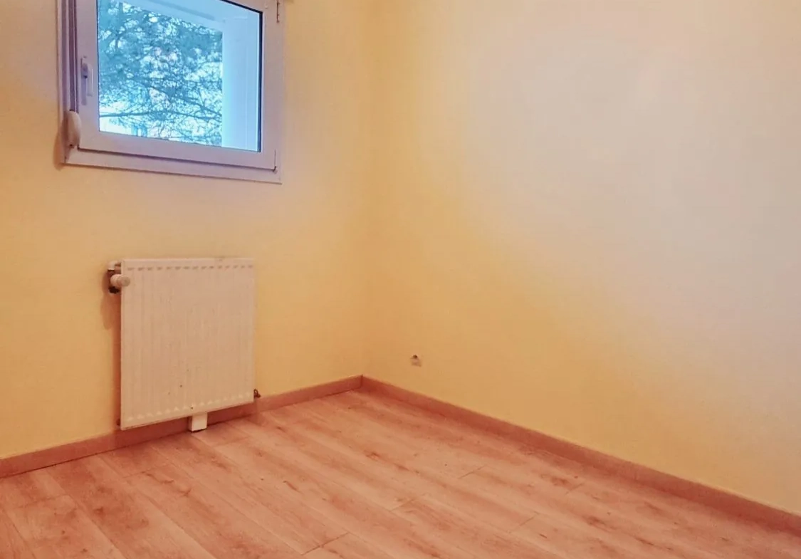 Appartement F2 à Metz Sablon avec terrasse, parking en sous-sol, environnement calme 