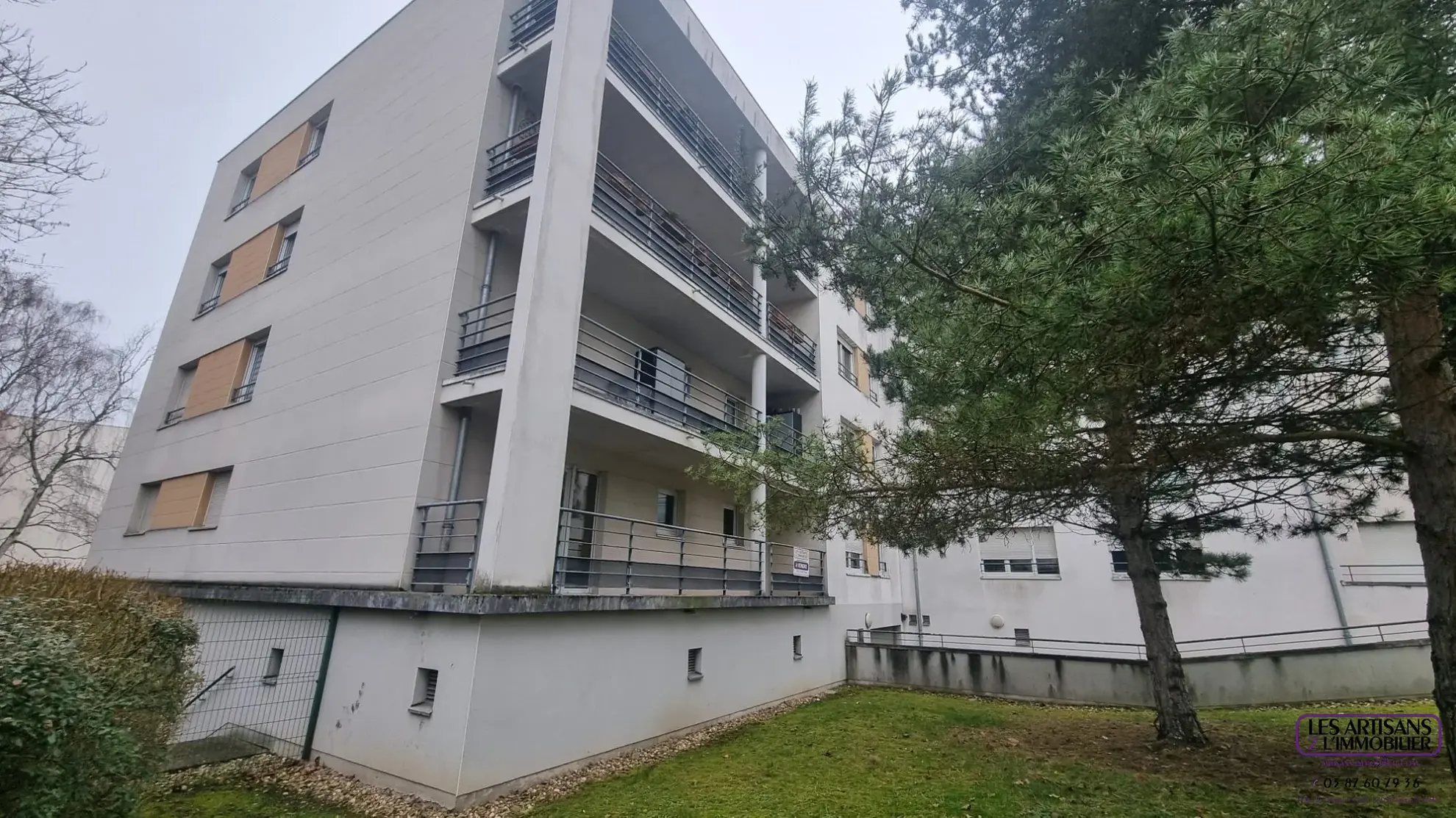 Appartement F2 à Metz Sablon avec terrasse, parking en sous-sol, environnement calme 