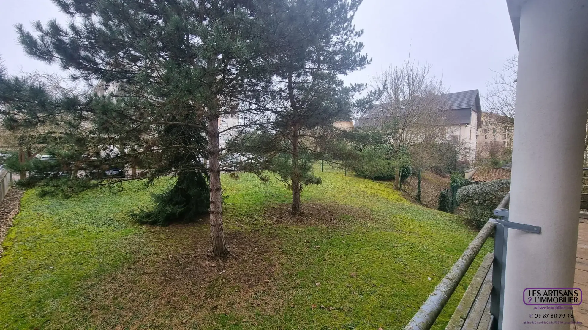 Appartement F2 à Metz Sablon avec terrasse, parking en sous-sol, environnement calme 