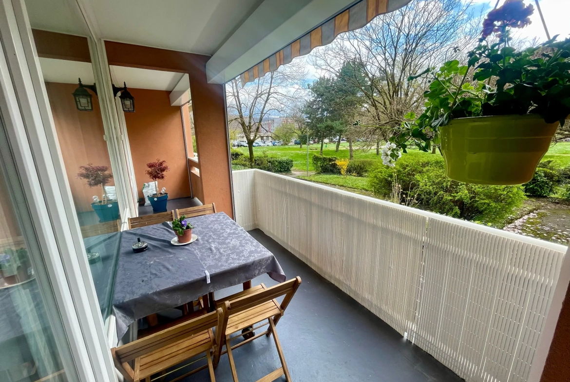 Appartement à vendre de 94 m² à Le Pont-de-Claix avec balcon et cave 