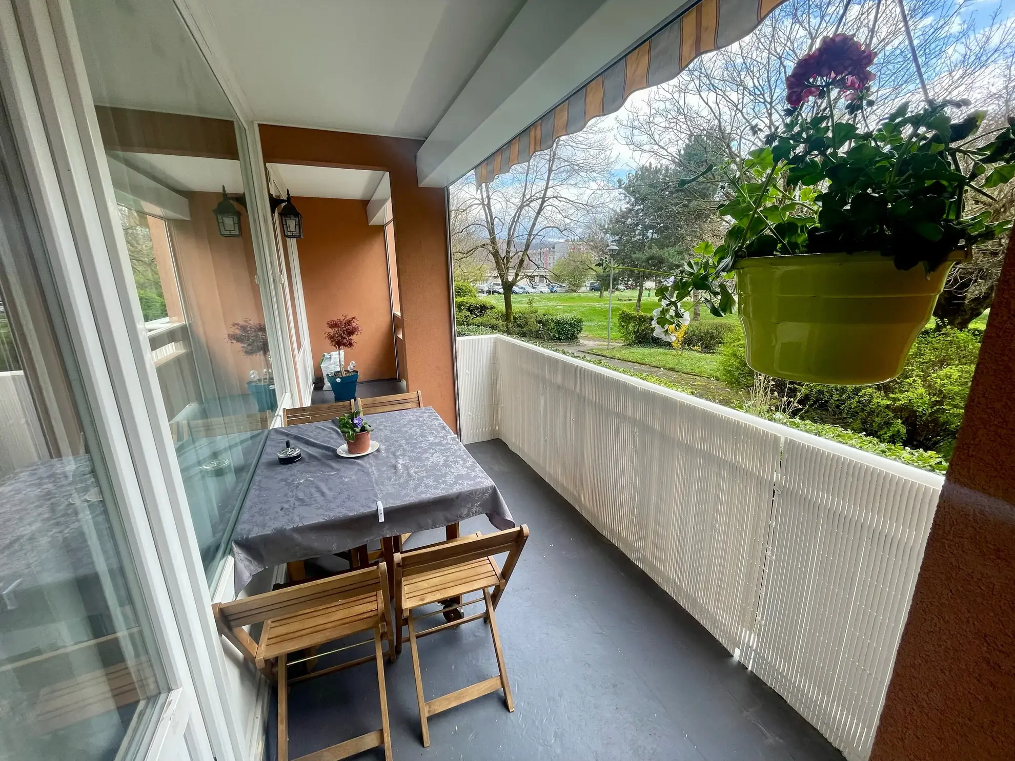 Appartement à vendre de 94 m² à Le Pont-de-Claix avec balcon et cave 
