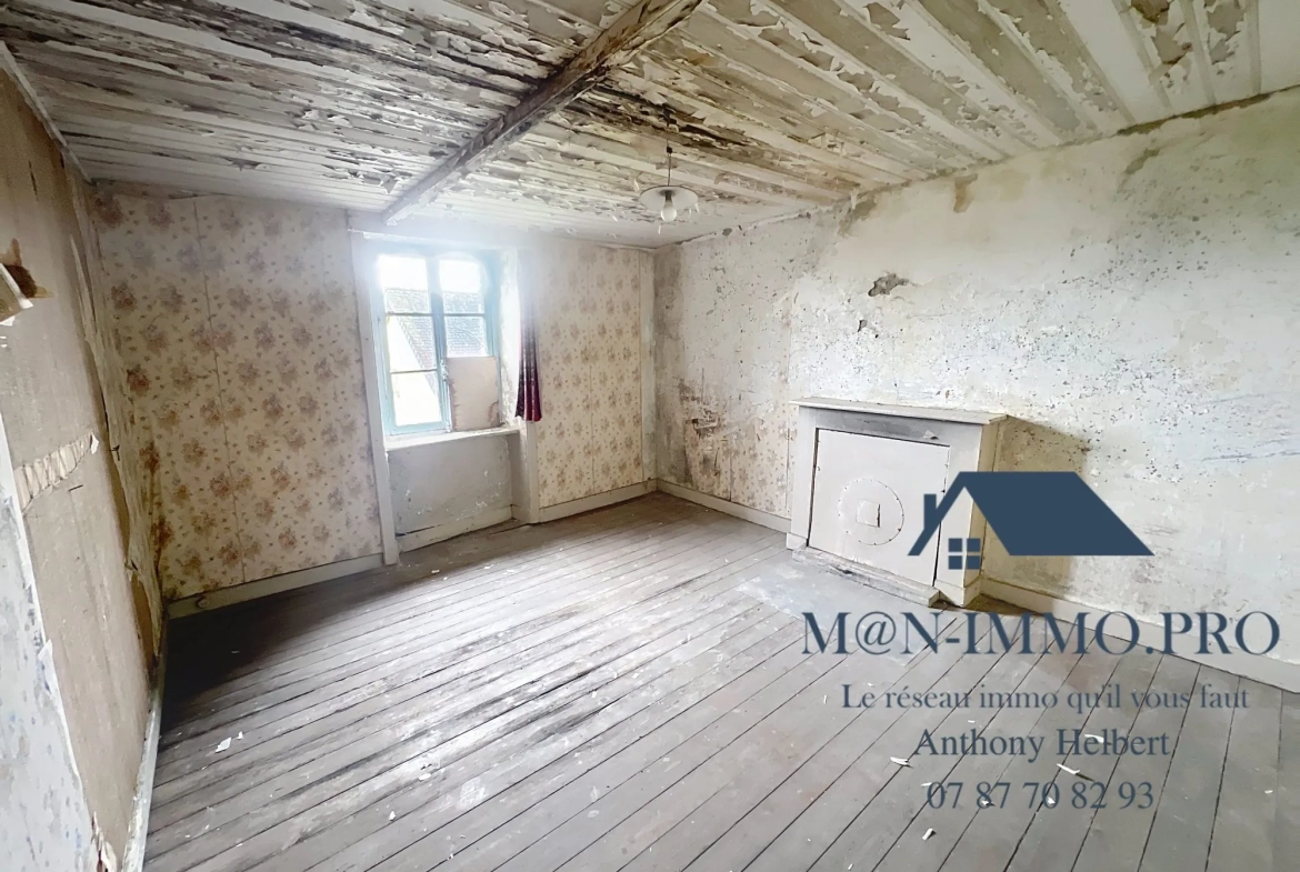 Ensemble de deux maisons à rénover à Uzel, 285 m2 habitables, proche bourg 
