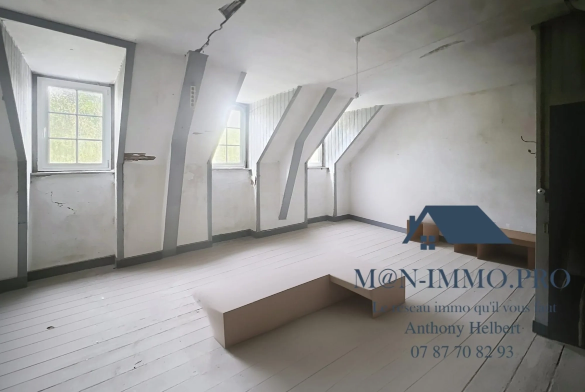 Ensemble de deux maisons à rénover à Uzel, 285 m2 habitables, proche bourg 