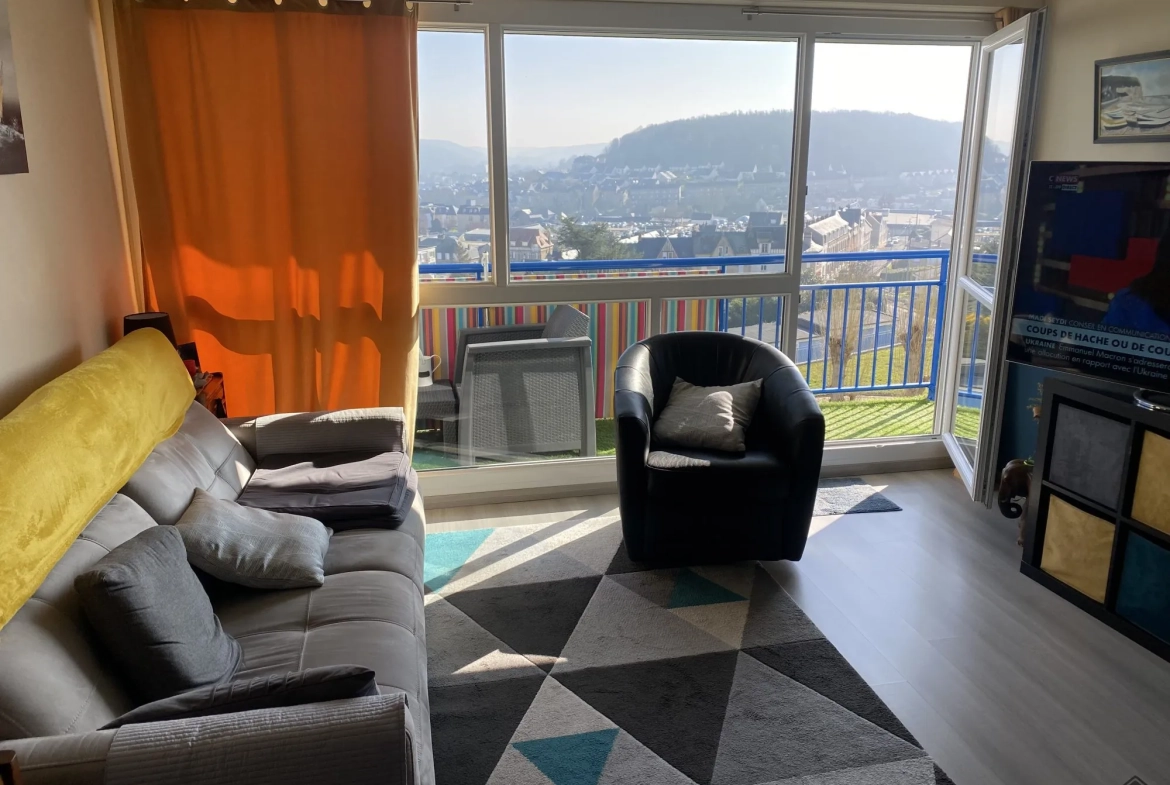 Appartement 3 pièces avec balcon, ascenseur et stationnement à Fécamp 
