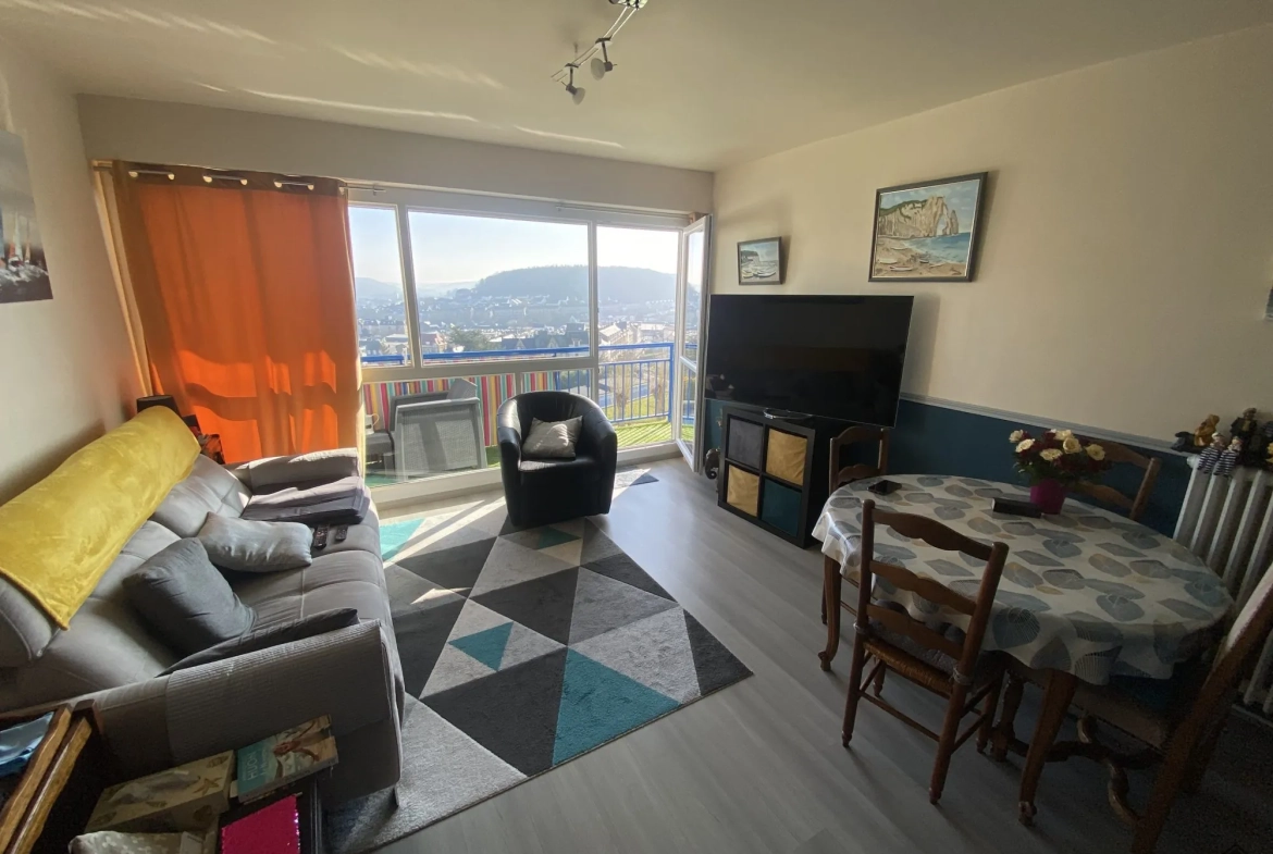 Appartement 3 pièces avec balcon, ascenseur et stationnement à Fécamp 