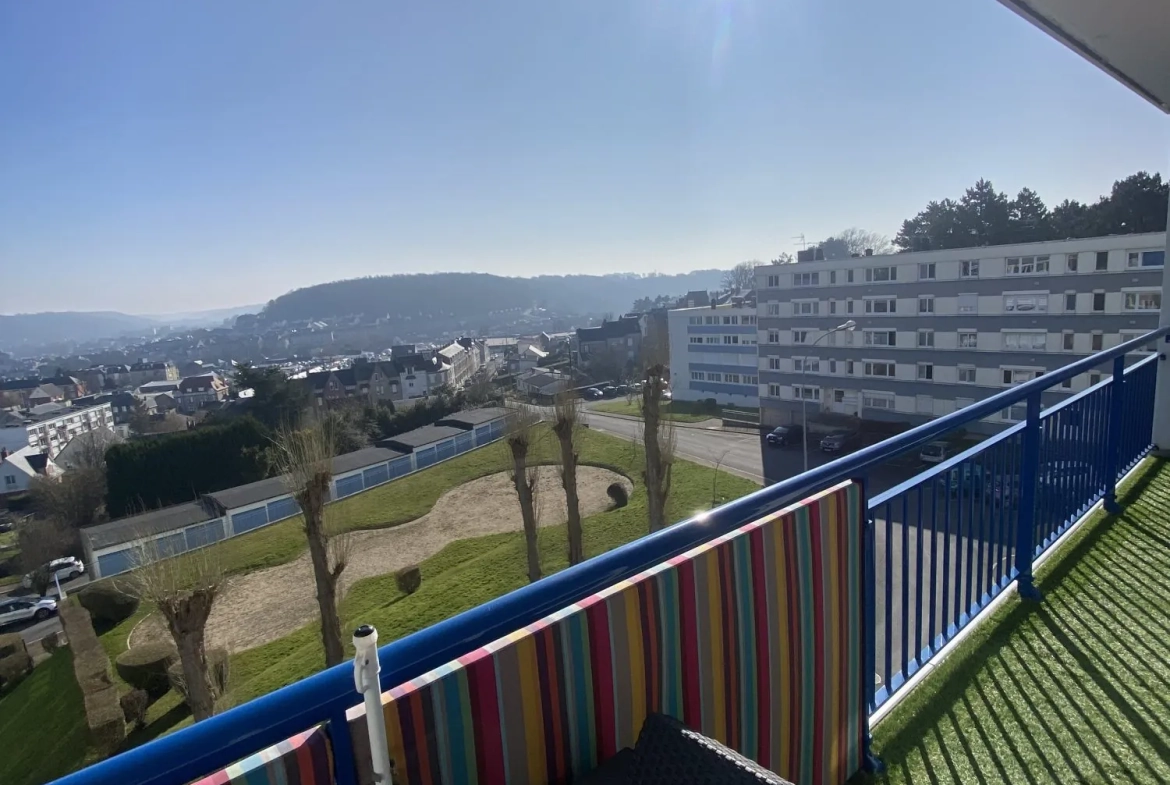 Appartement 3 pièces avec balcon, ascenseur et stationnement à Fécamp 
