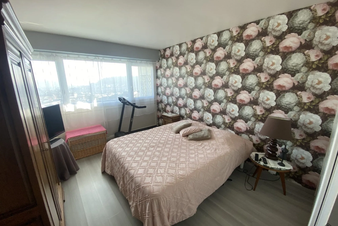 Appartement 3 pièces avec balcon, ascenseur et stationnement à Fécamp 