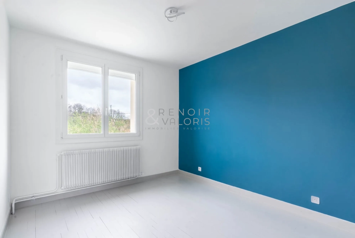 Maison 5 pièces rénovée avec jardin, balcon et garage à Rollainville 