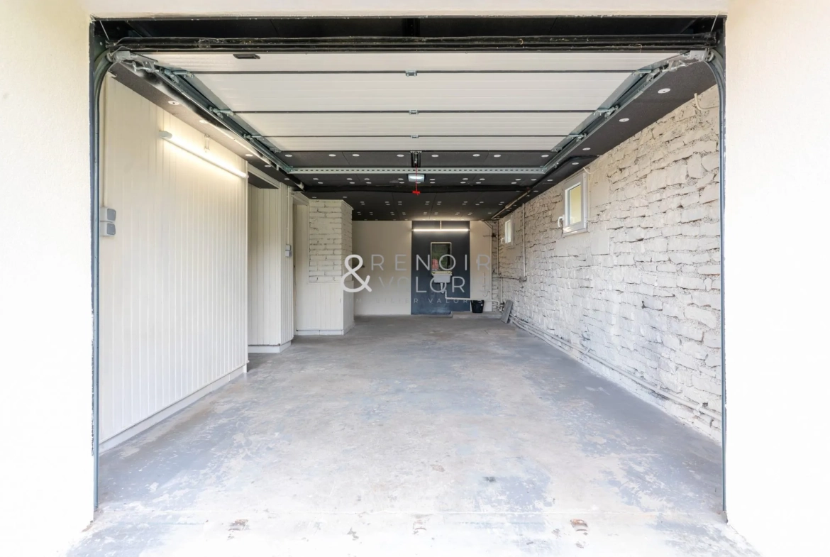 Maison 5 pièces rénovée avec jardin, balcon et garage à Rollainville 