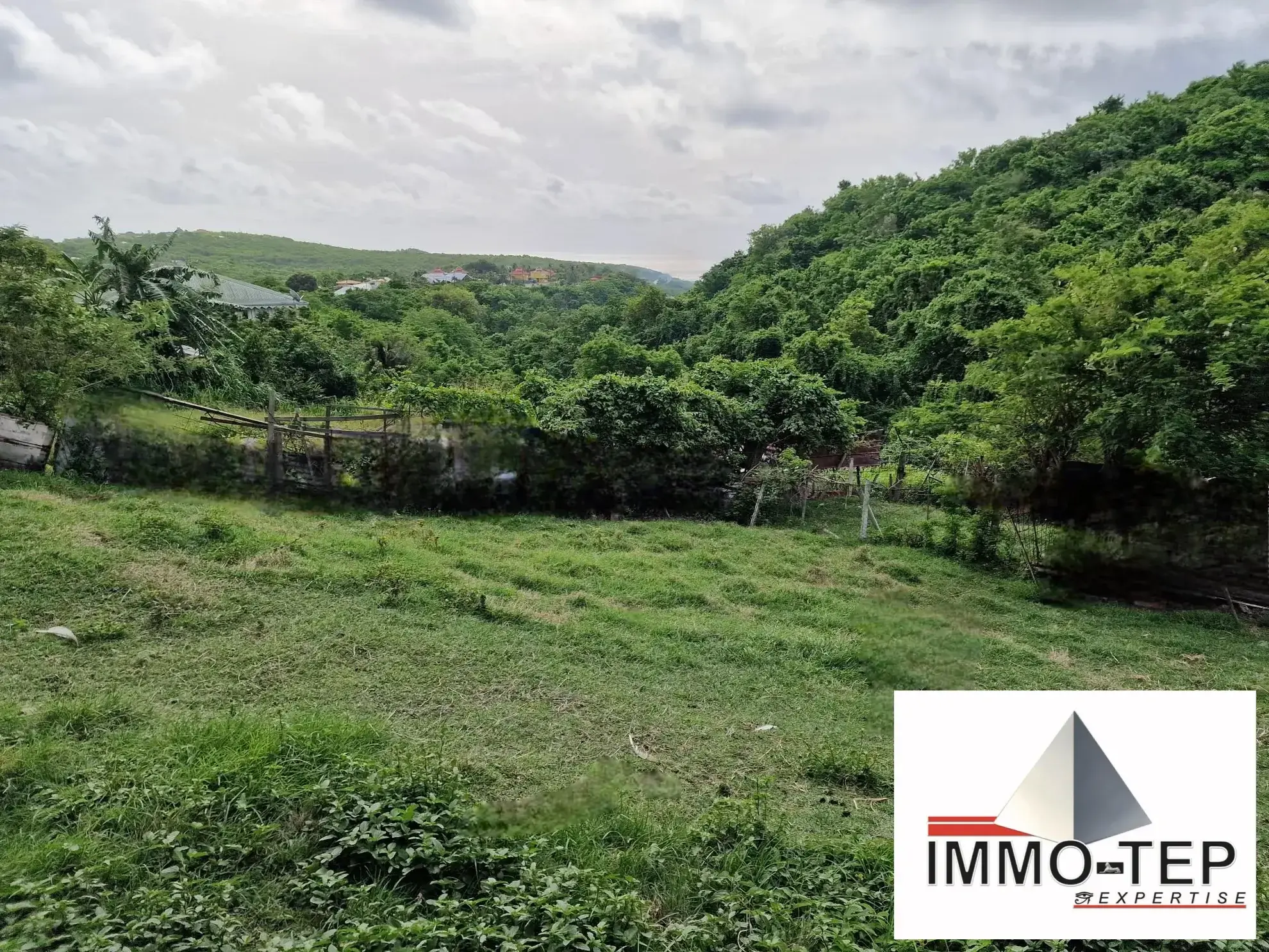Terrain constructible avec vue mer à Le Marin, Martinique 