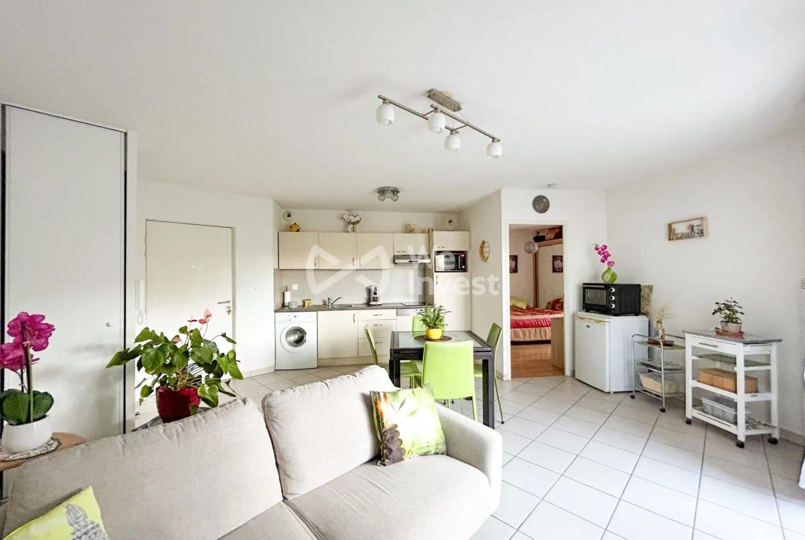 Appartement T2 lumineux à Agde dans résidence sénioriale avec terrasse et parking 