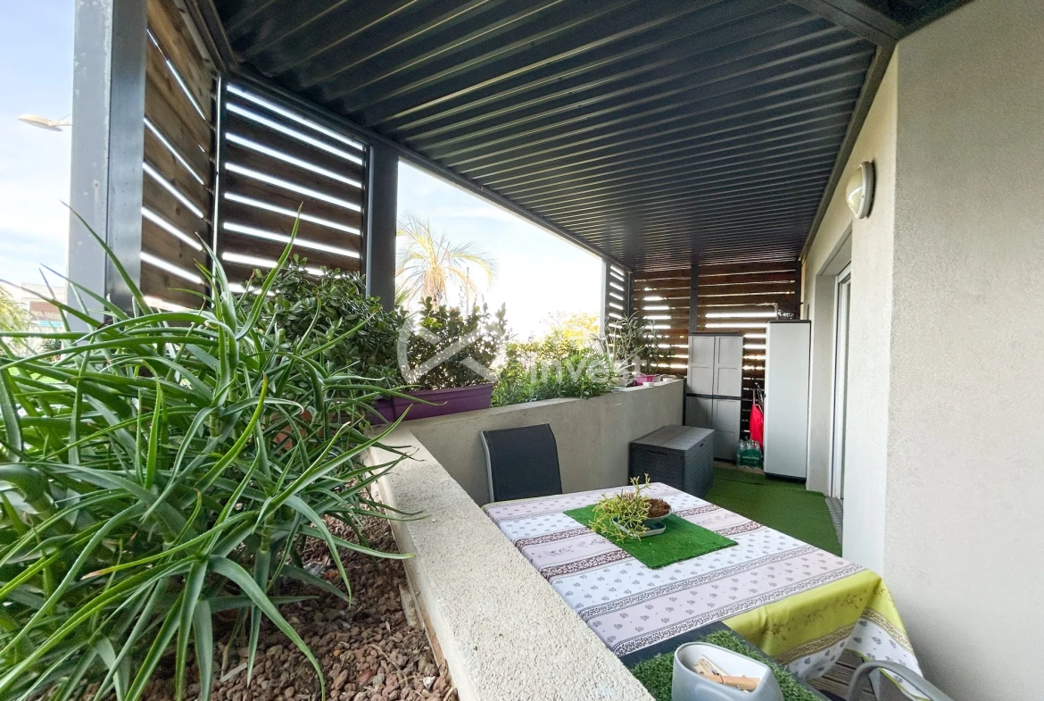 Appartement T2 lumineux à Agde dans résidence sénioriale avec terrasse et parking 